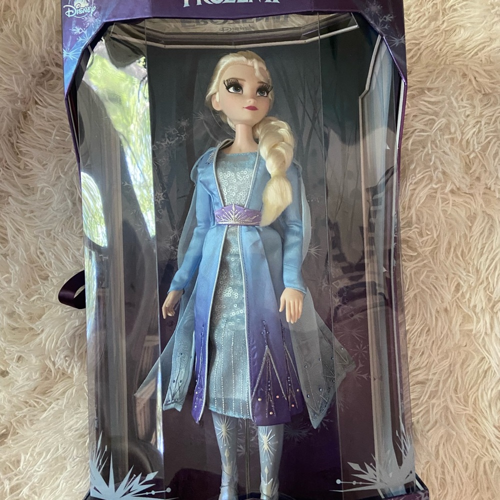 Disney Frozen Elsa LE 17” Doll